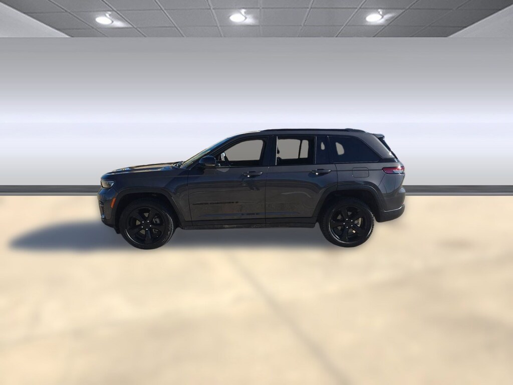 Used 2023 Jeep Grand Cherokee Altitude SUV