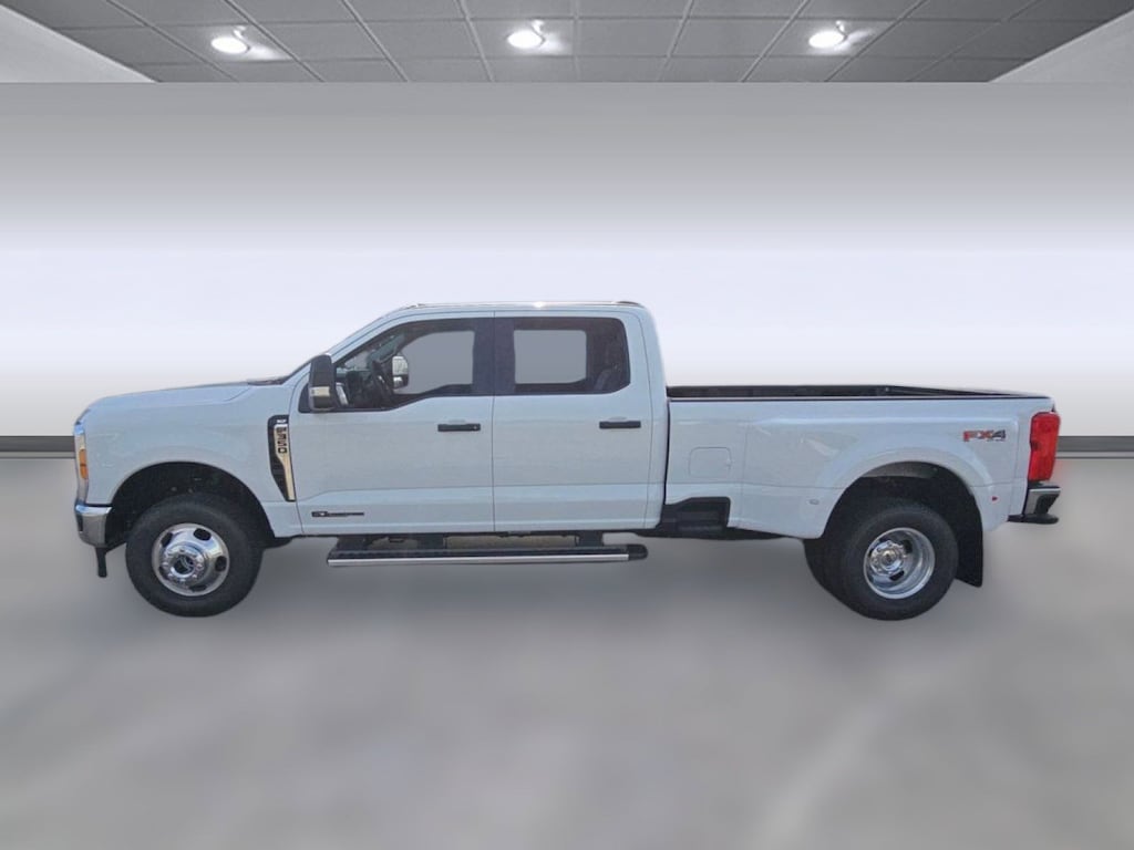 New 2026 Ford F-350 XL Truck Crew Cab