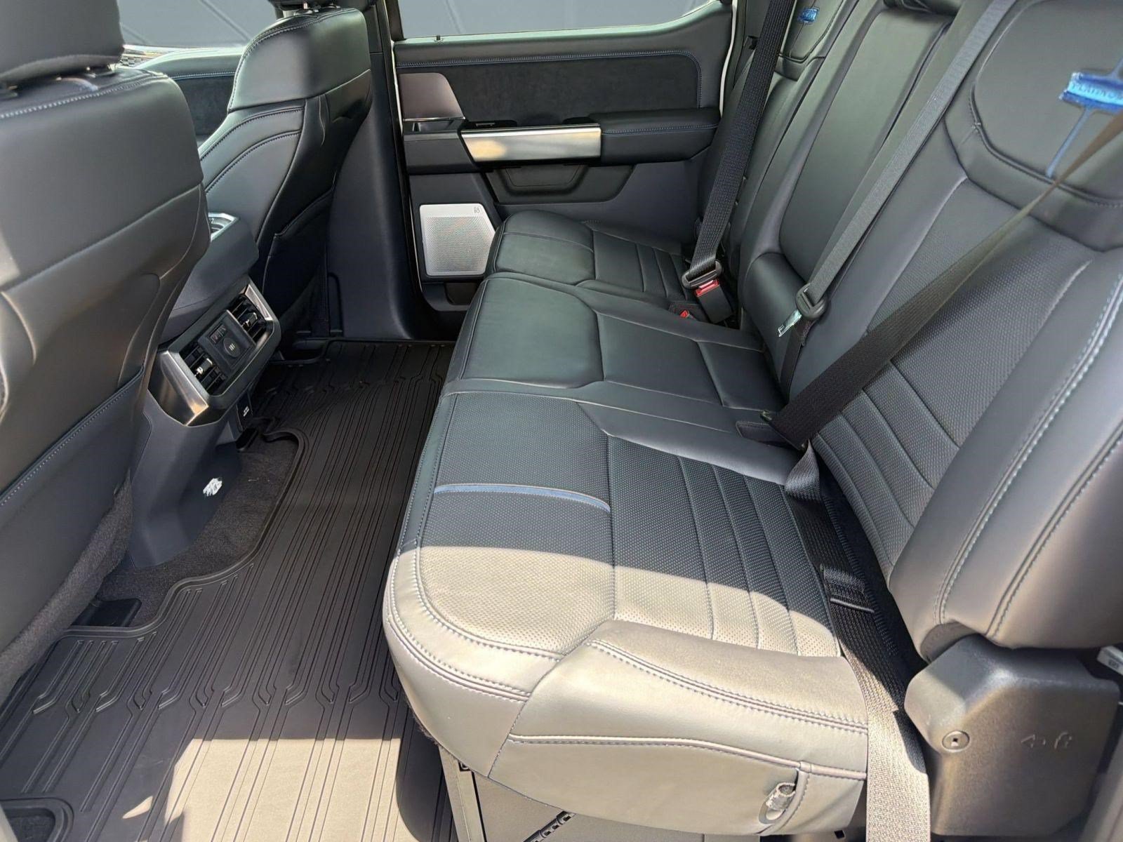 2026 Ford F-250 Super Duty Platinum - Photo 25
