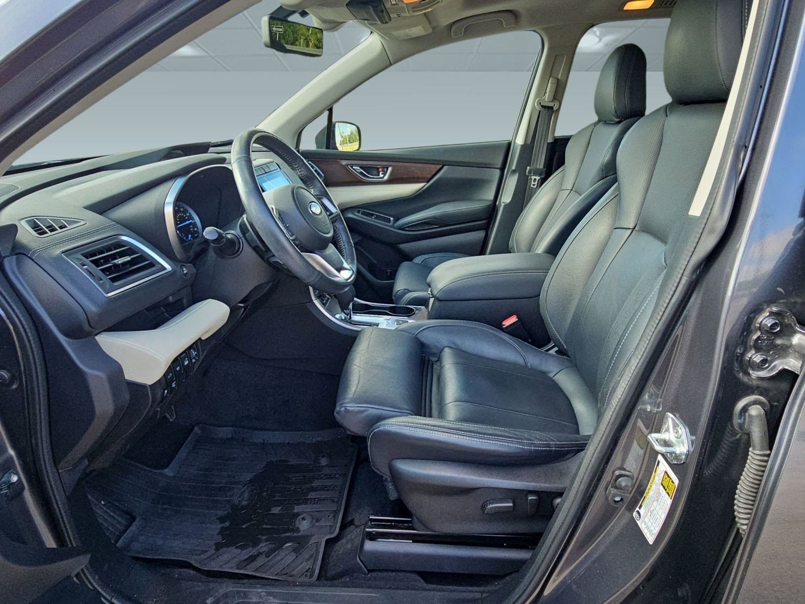 2022 Subaru Ascent Touring photo 2