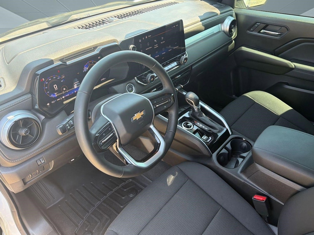 Used 2024 Chevrolet Colorado 4WD LT Truck Crew Cab
