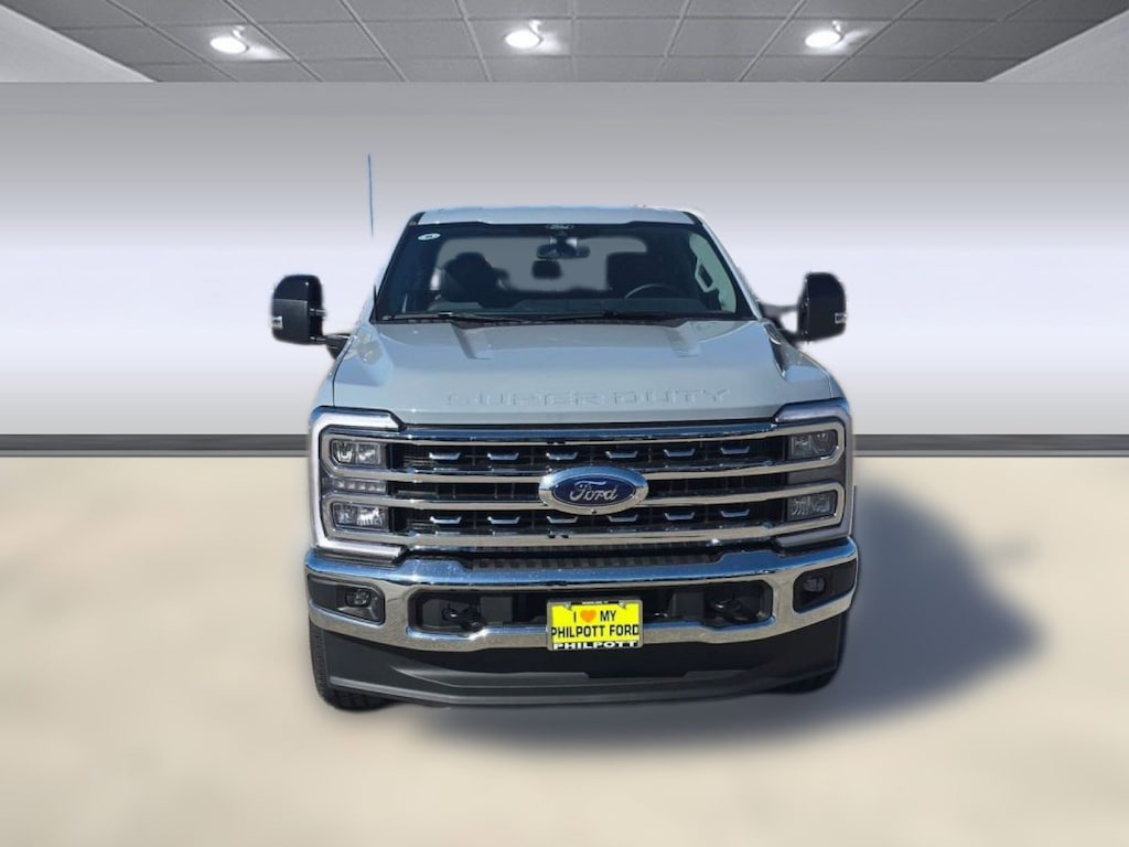 New 2026 Ford F-250 LARIAT Truck Crew Cab
