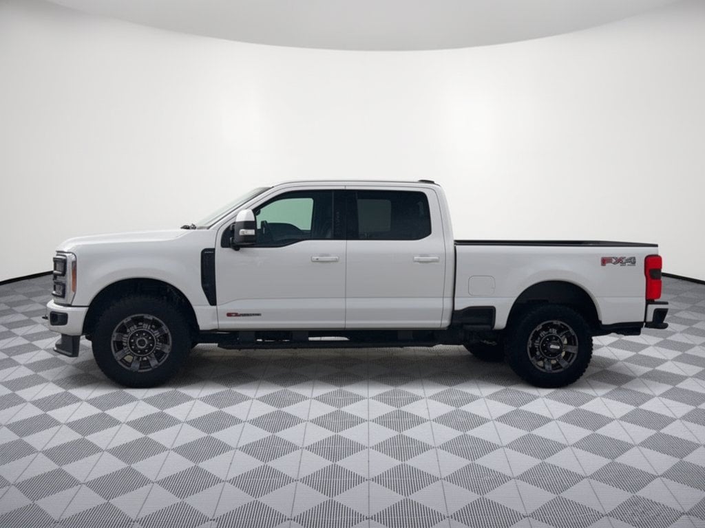Used 2023 Ford F-250 LARIAT Truck Crew Cab