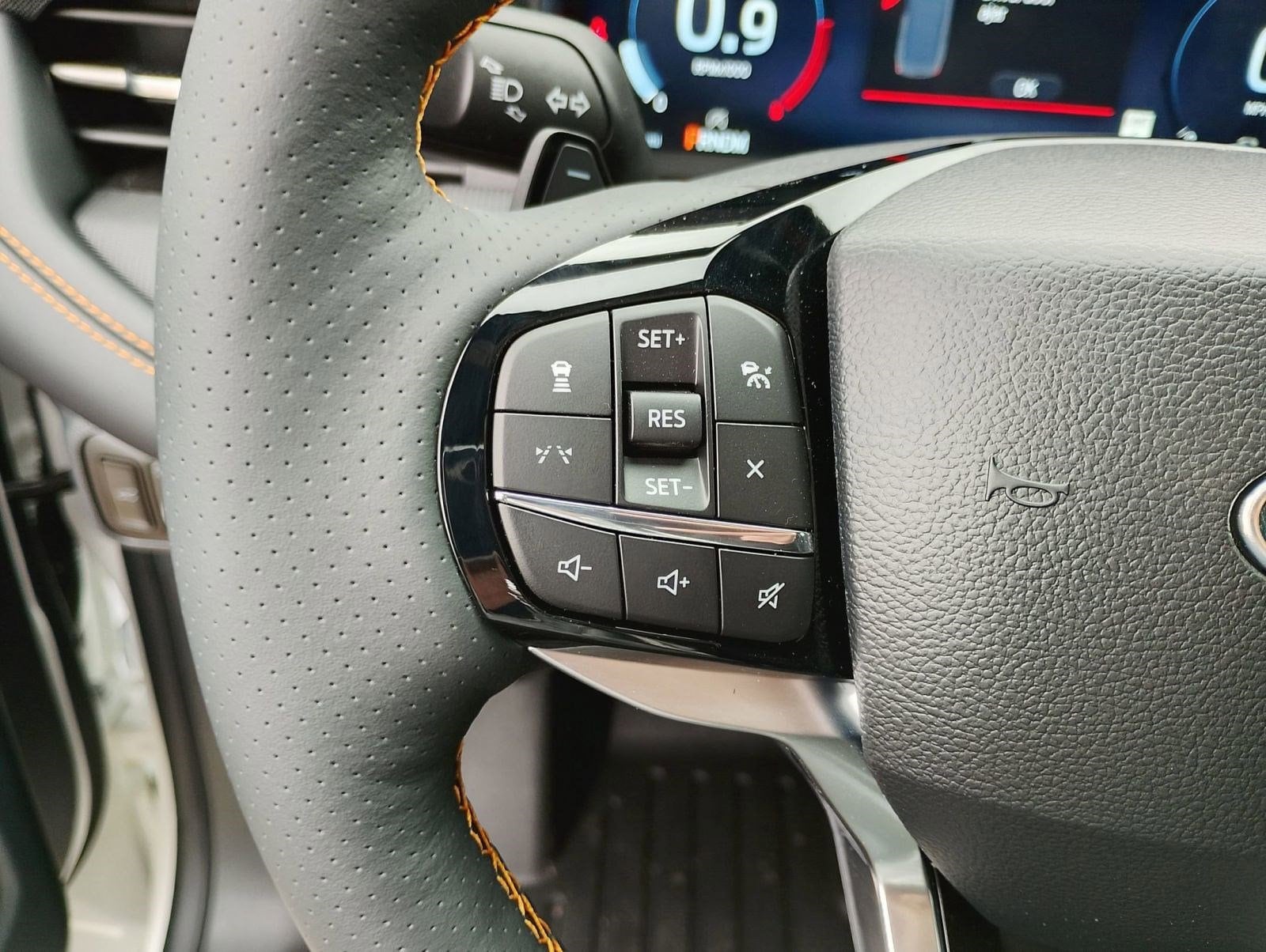 2026 Ford Explorer Tremor - Photo 16
