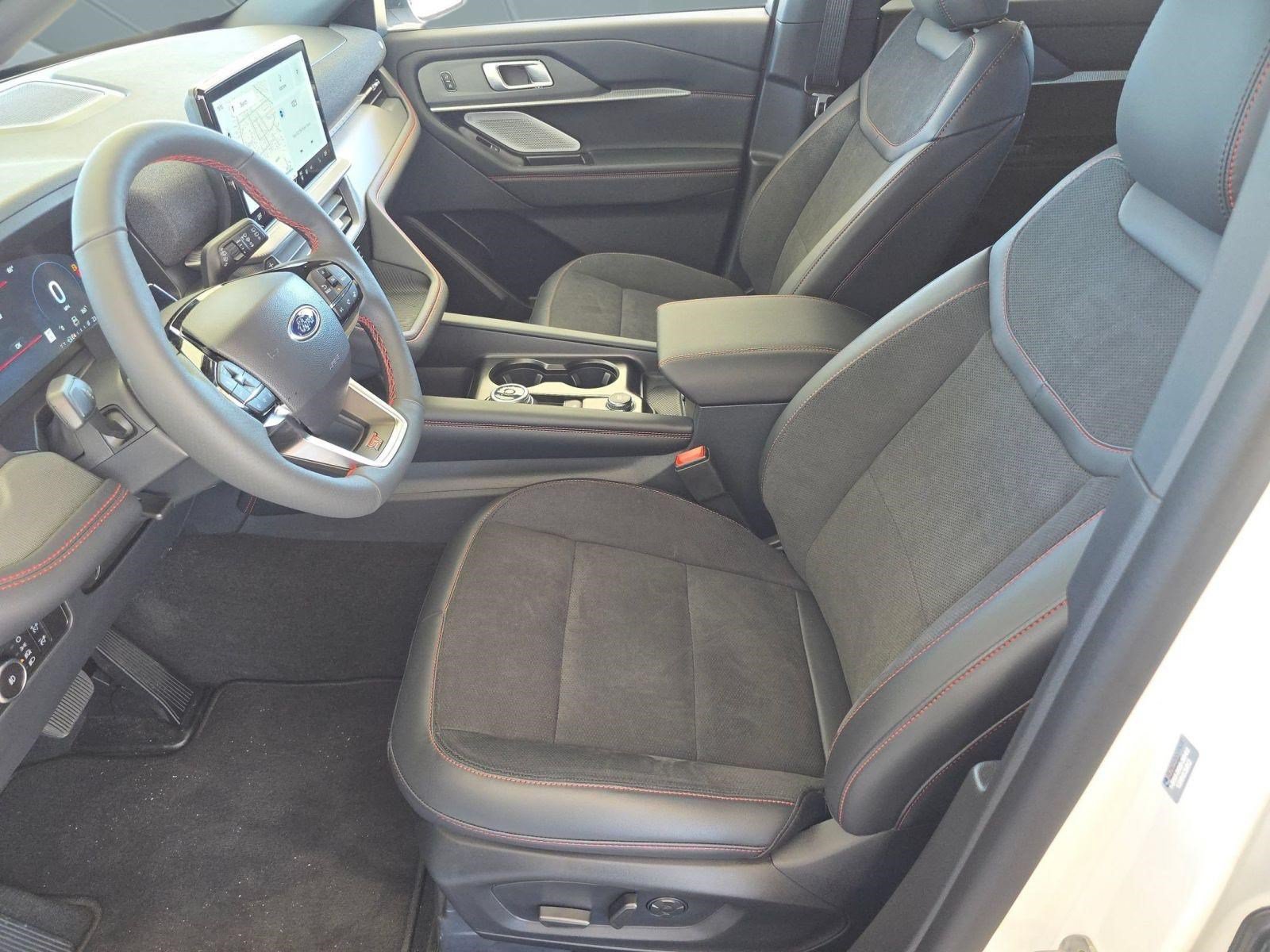2026 Ford Explorer ST - Photo 5