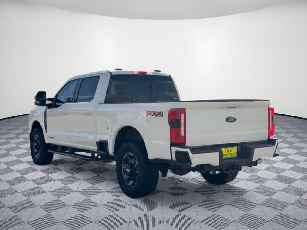 Used 2023 Ford F-250 LARIAT Truck Crew Cab
