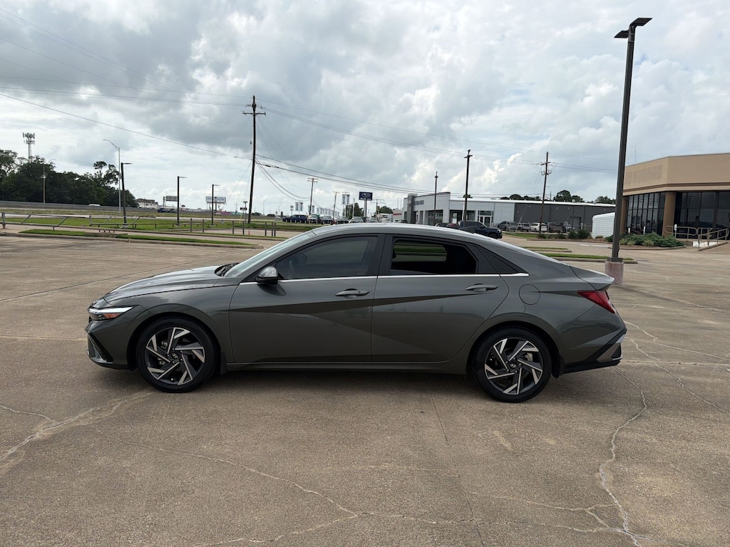 Used 2024 Hyundai Elantra SEL Sedan