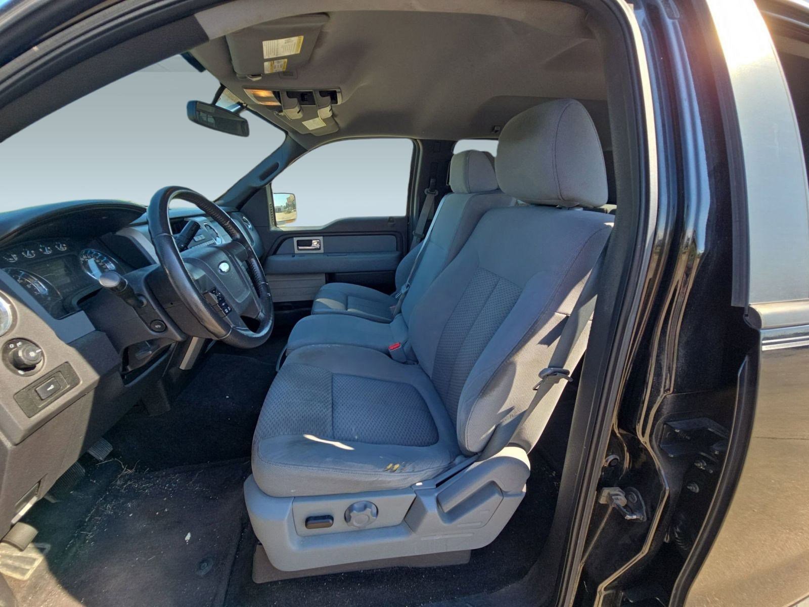2011 Ford F-150 XLT photo 4
