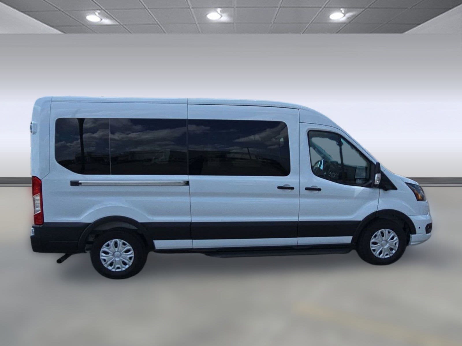 2025 Ford Transit Passenger Van XLT - Photo 7