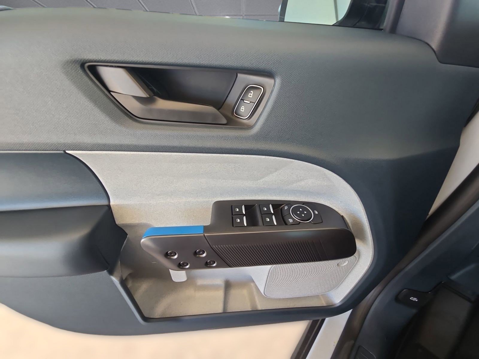 2025 Ford Maverick XLT - Photo 11