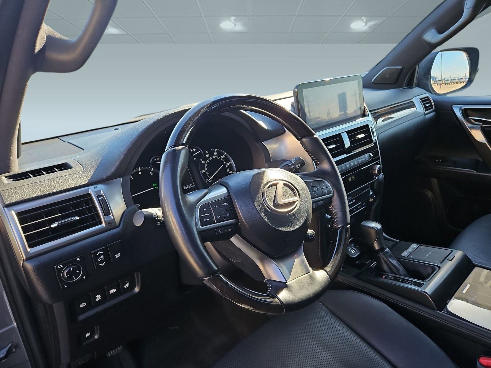 2023 Lexus GX 460 Premium photo 3