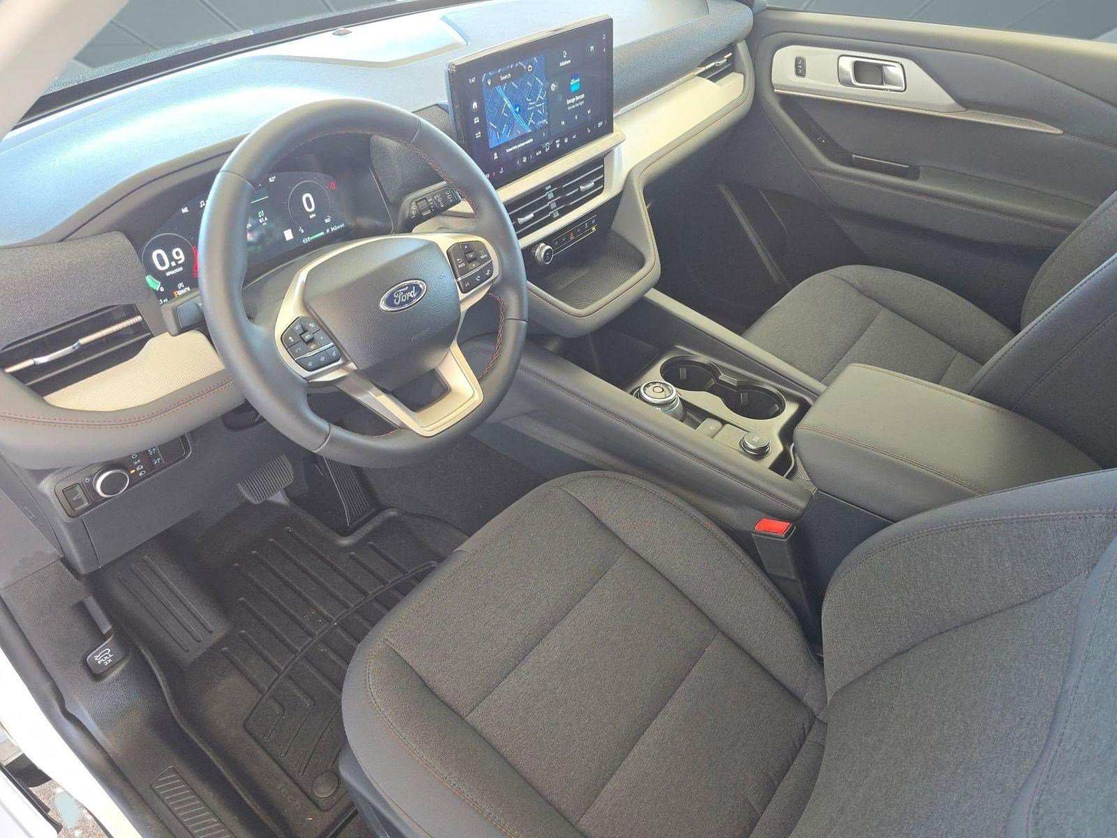 2026 Ford Explorer Active - Photo 4
