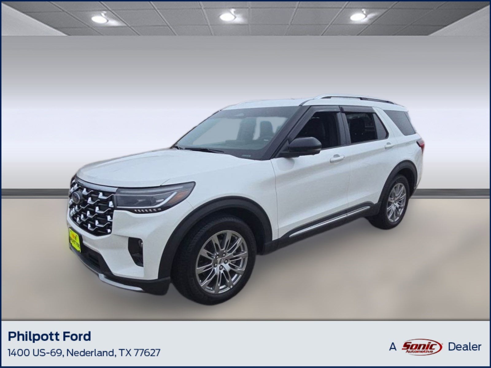 2025 Ford Explorer Platinum's photo