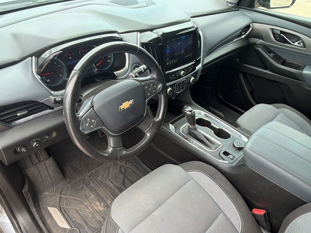 Used 2020 Chevrolet Traverse LT Cloth SUV