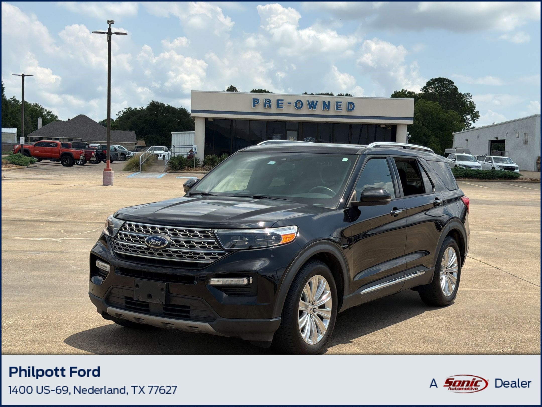 2020 Ford Explorer Limited RWD's photo