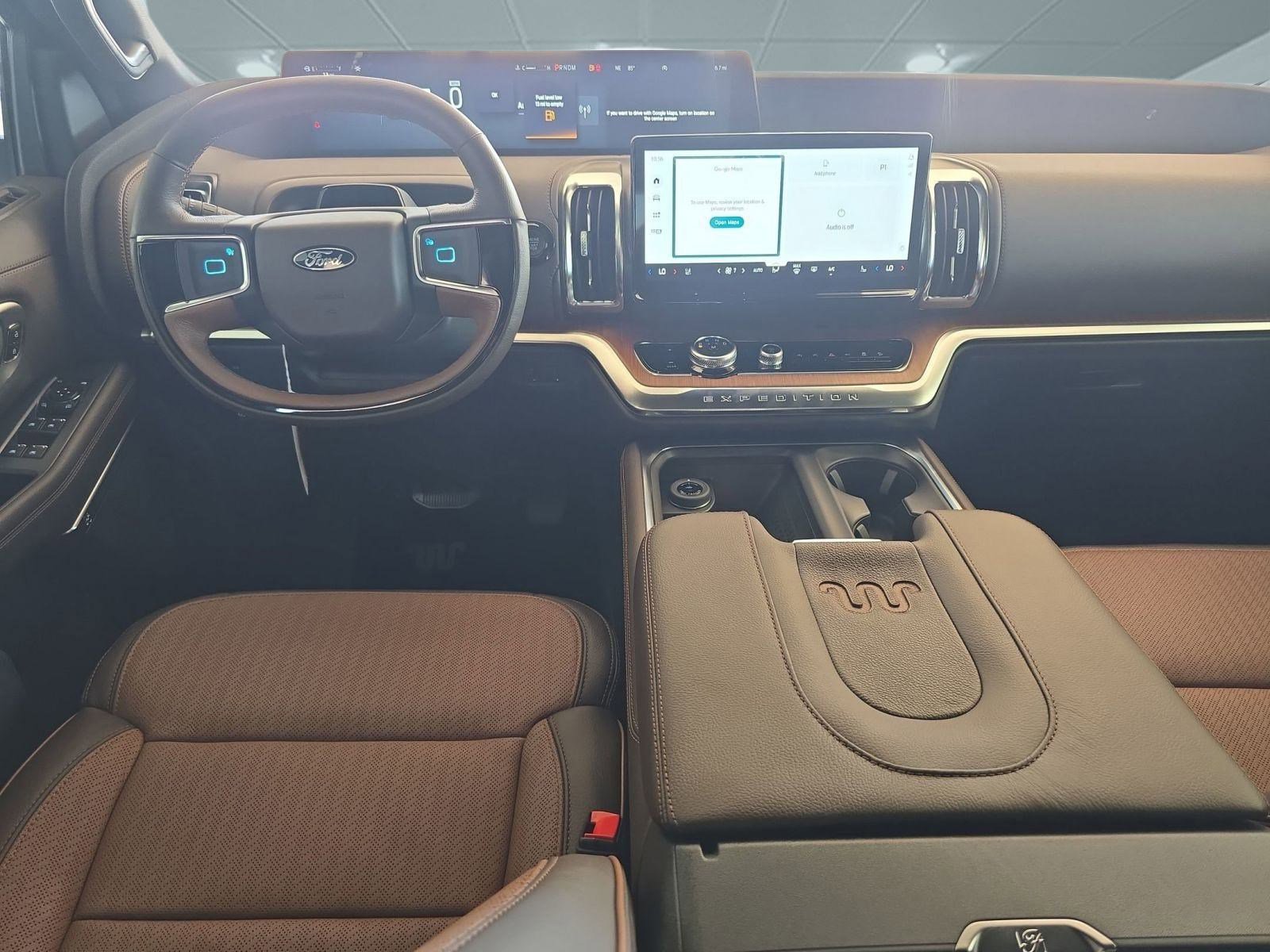2025 Ford Expedition MAX King Ranch photo 3