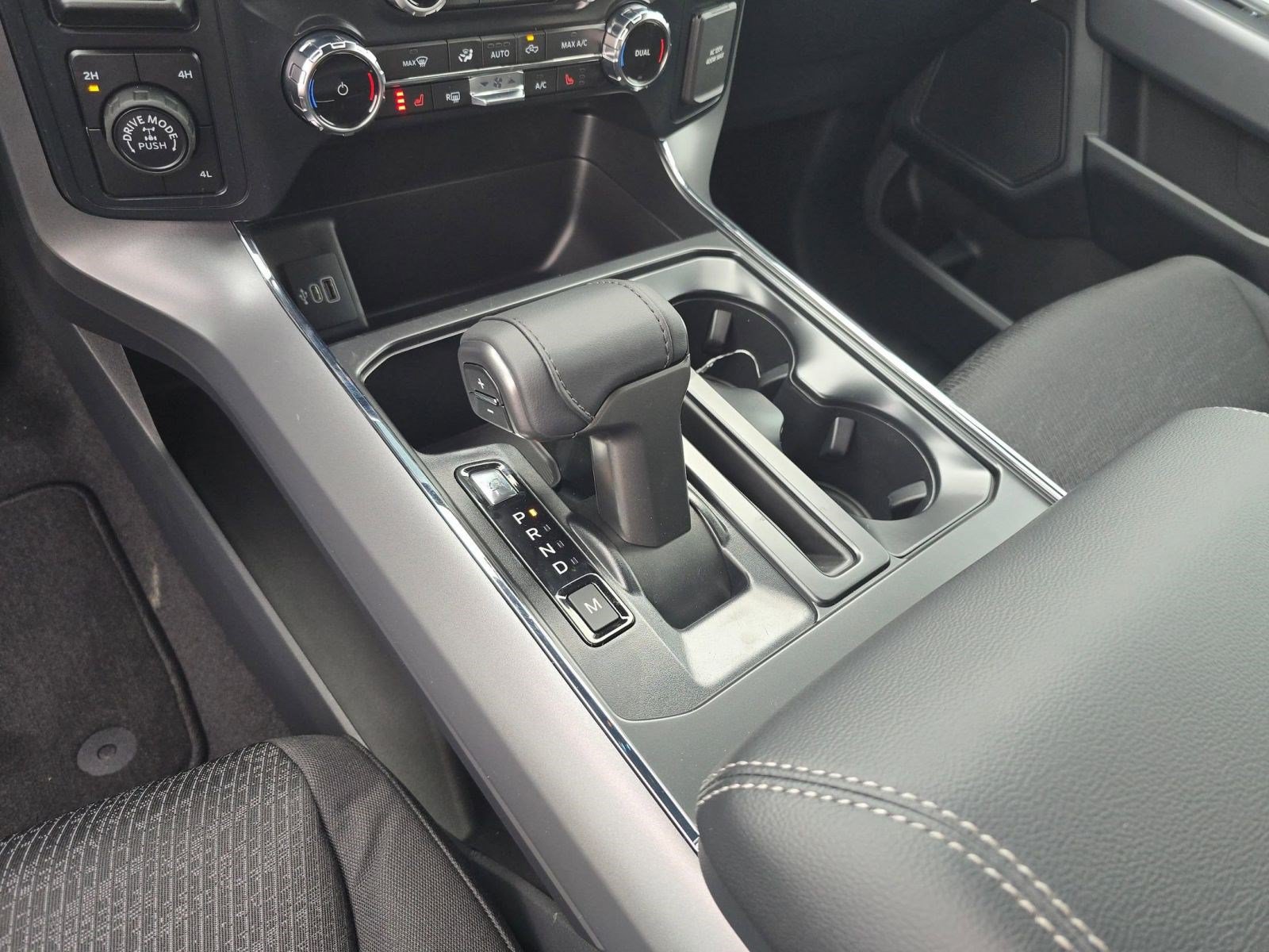 2026 Ford F-150 XLT - Photo 16