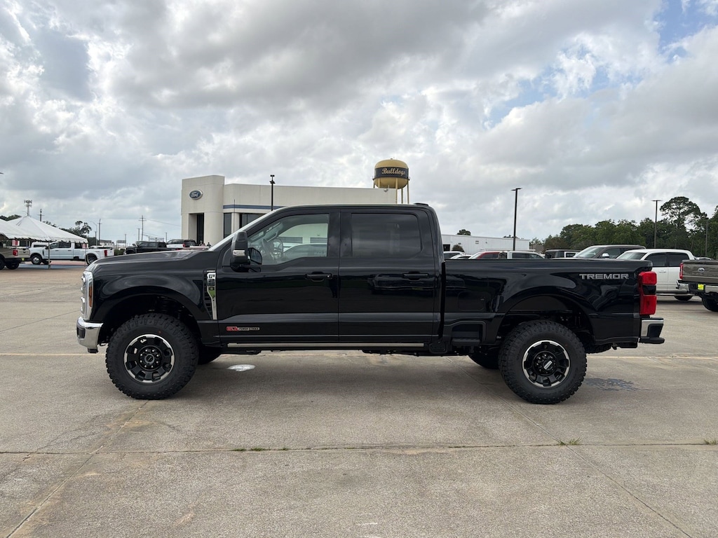 New 2026 Ford F-250 LARIAT Truck Crew Cab
