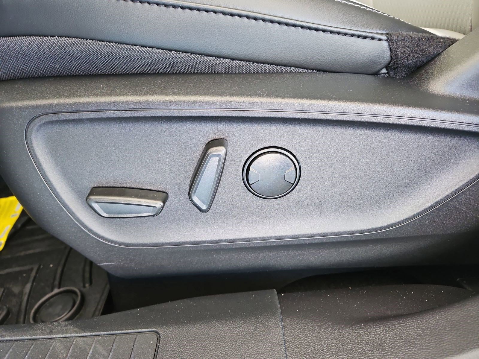 2026 Ford Escape Plug-in hybrid PHEV - Photo 14