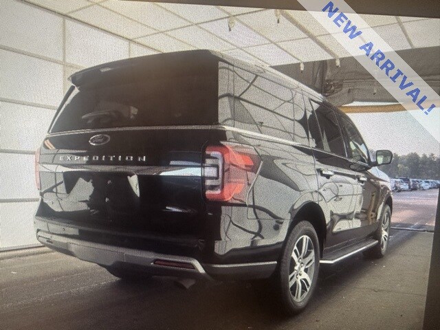 2022 Ford Expedition Limited photo 2