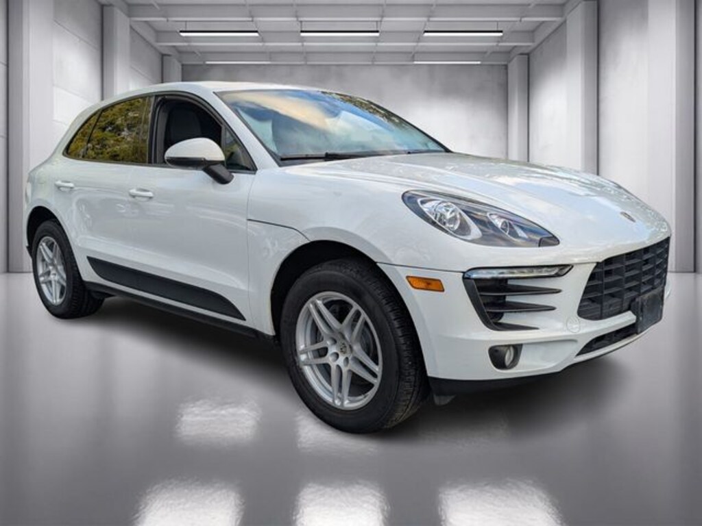 Used 2018 Porsche Macan Base SUV