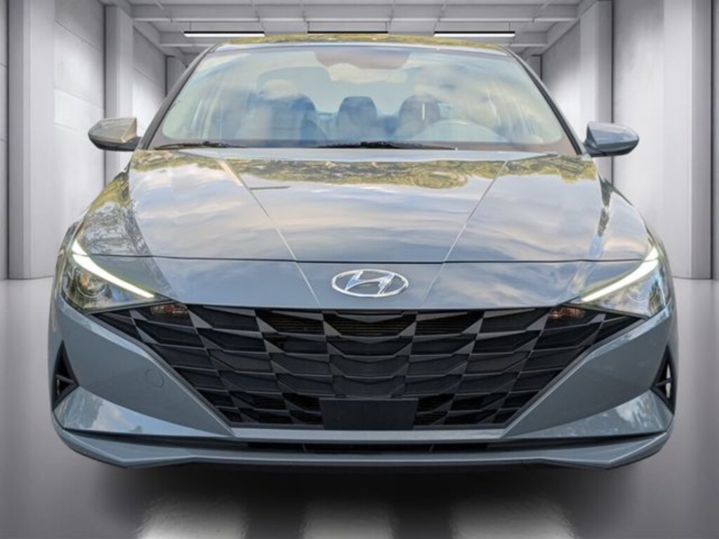 Used 2022 Hyundai Elantra SEL Sedan