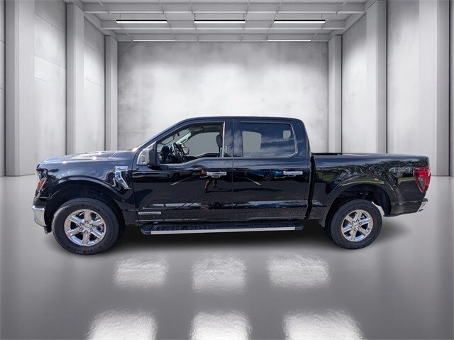 2024 Ford F-150 XLT photo 2