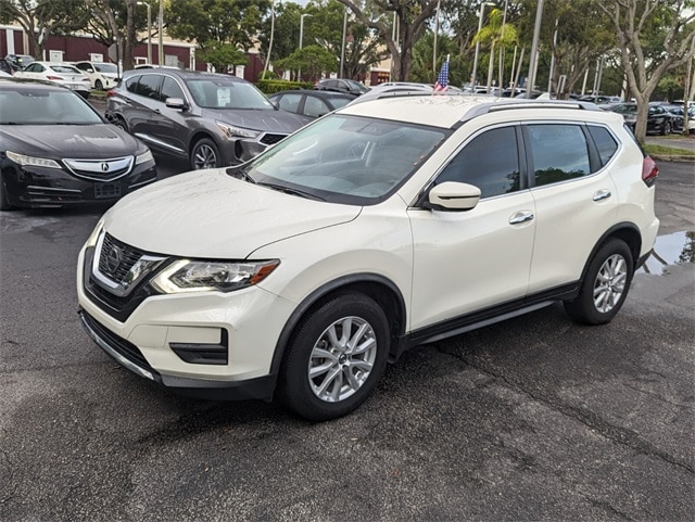 Used 2018 Nissan Rogue SV with VIN JN8AT2MT2JW489600 for sale in Pompano Beach, FL