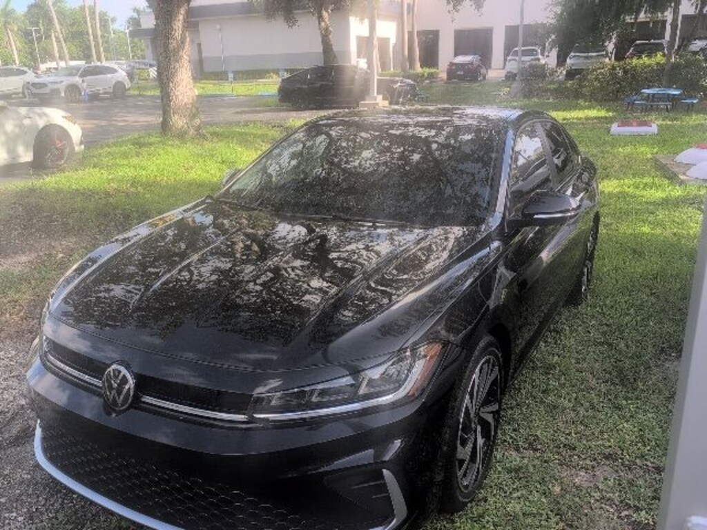 Used 2025 Volkswagen Jetta 1.5T SEL Sedan