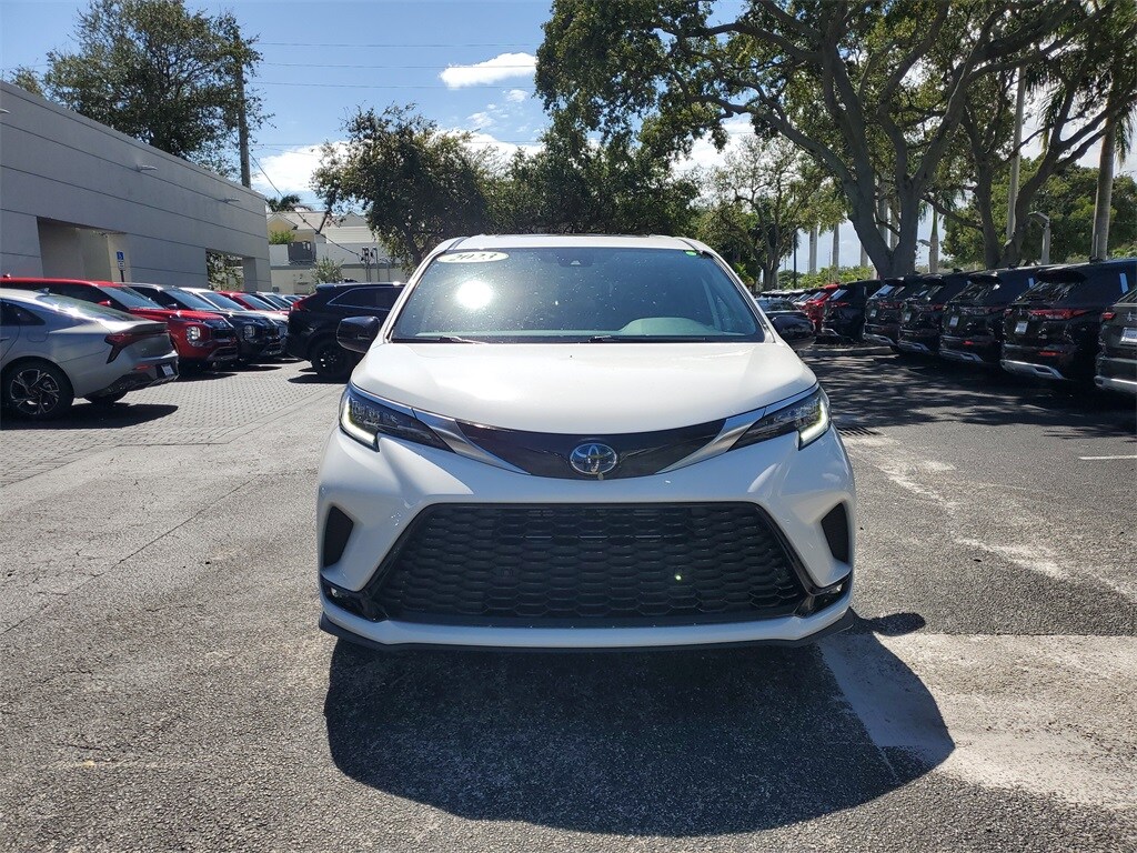 Used 2023 Toyota Sienna XSE 7 Passenger Van Passenger Van