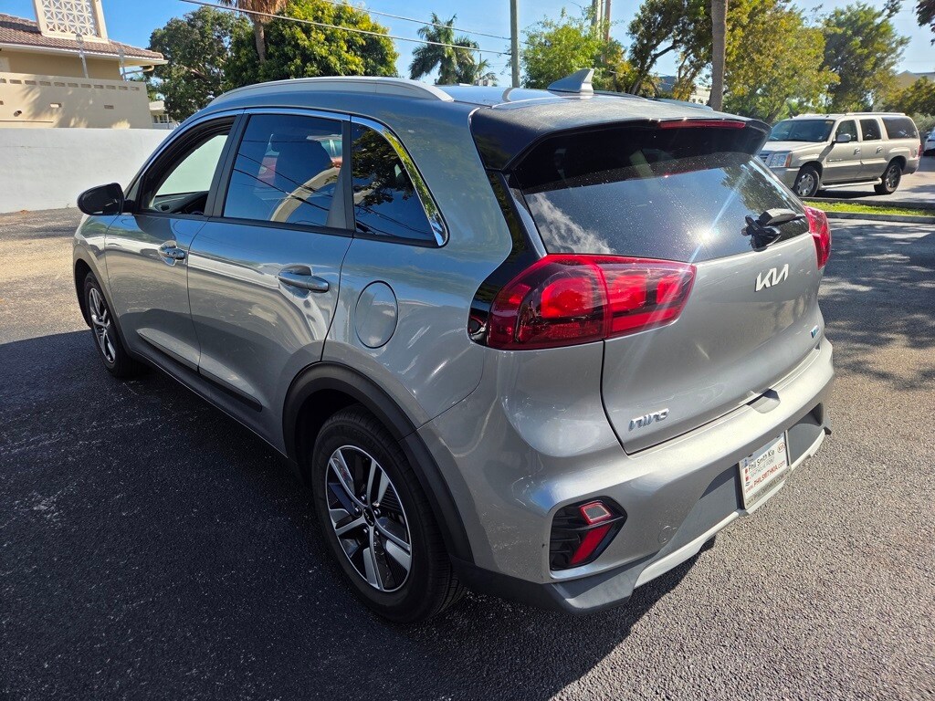 Certified 2022 Kia Niro LXS SUV