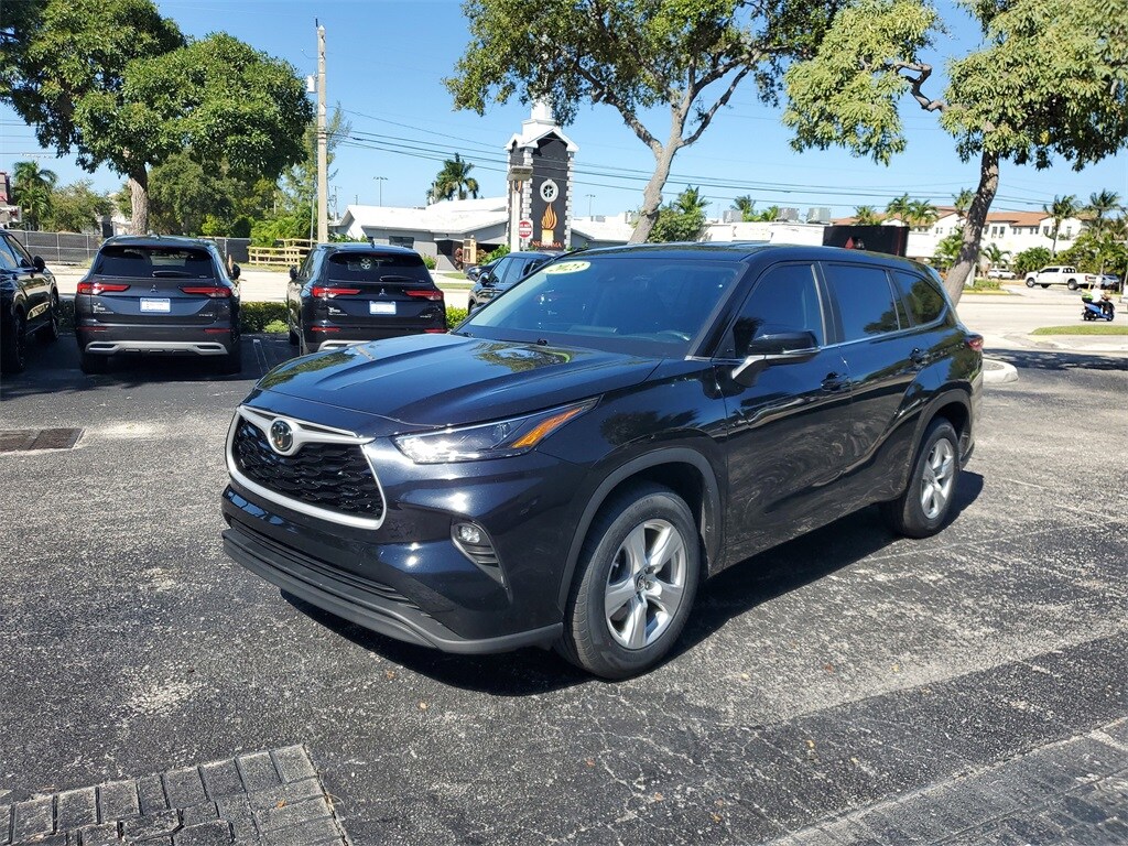 Used 2023 Toyota Highlander Platinum SUV