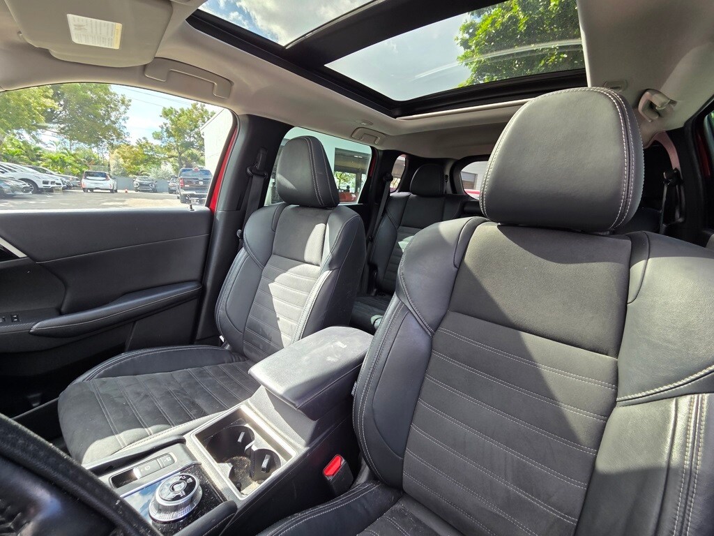 Certified 2023 Mitsubishi Outlander Plug-In Hybrid SUV