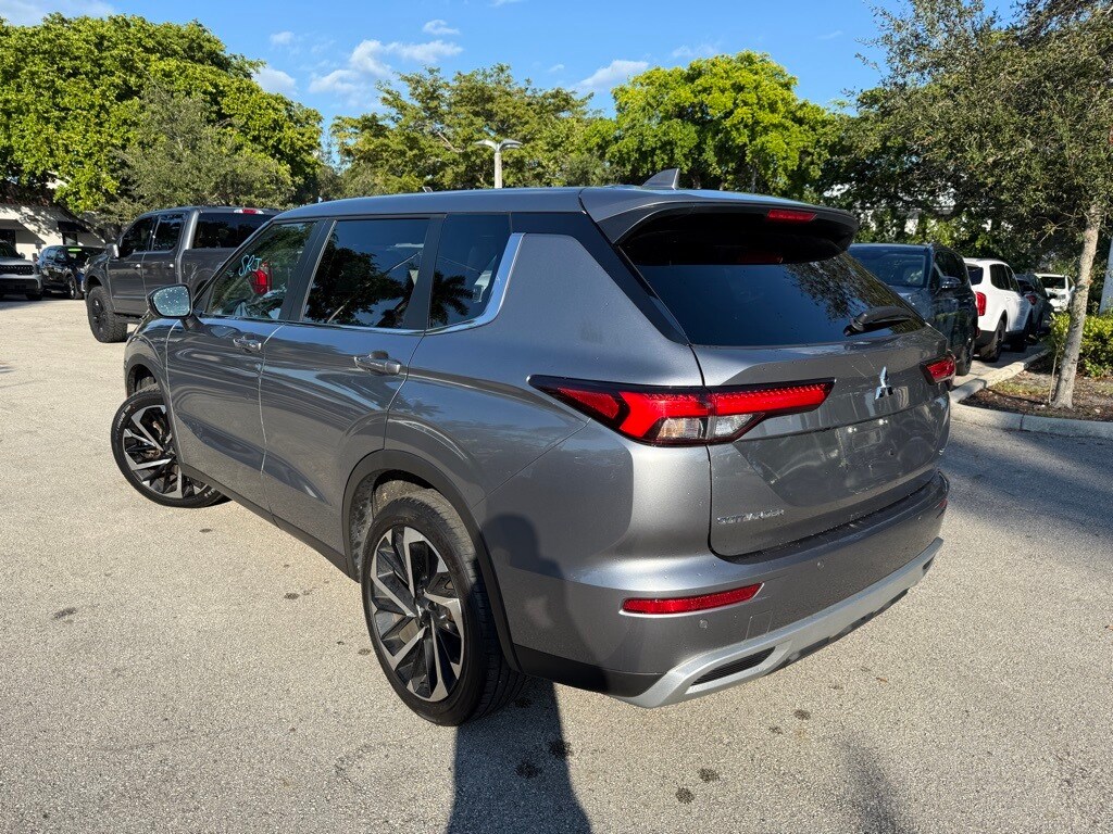 Certified 2024 Mitsubishi Outlander SE SUV