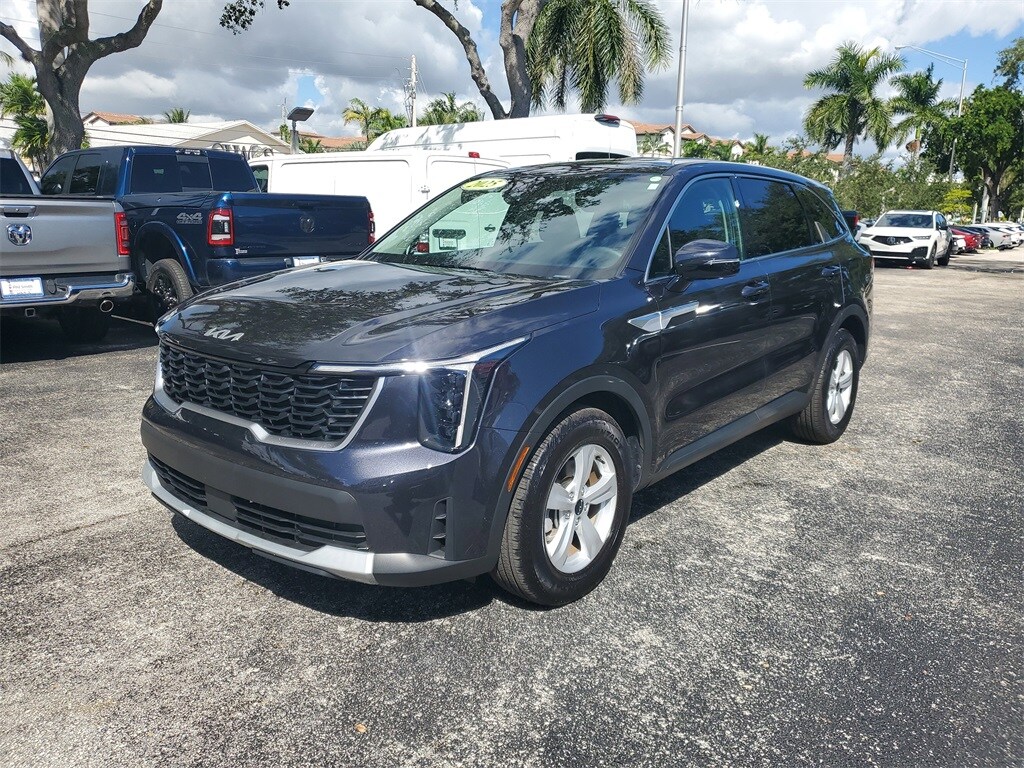 Certified 2025 Kia Sorento LX SUV