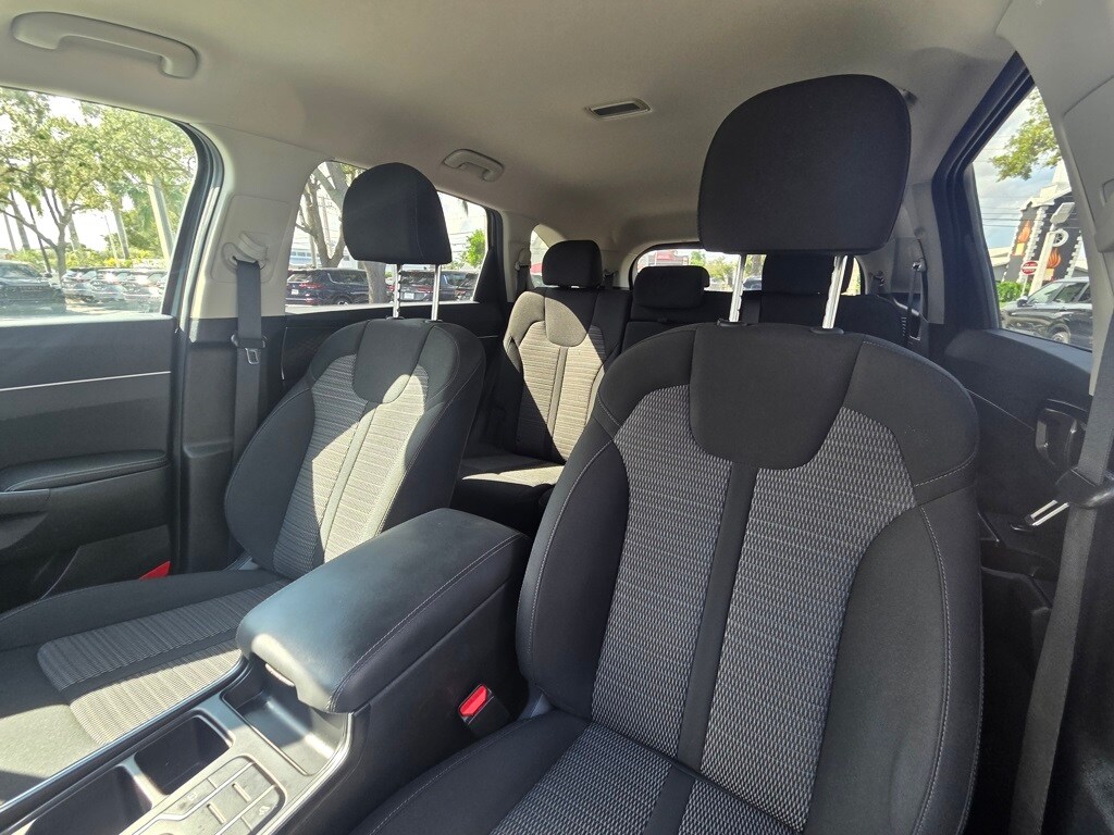 Certified 2023 Kia Sorento LX SUV