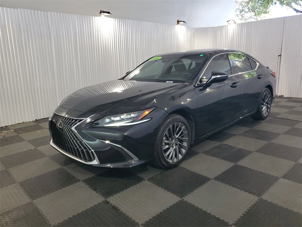 Used 2024 Lexus ES 300h Ultra Luxury Sedan
