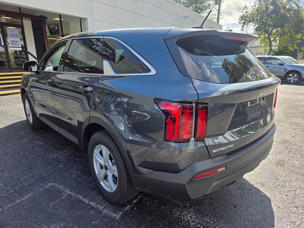 Certified 2023 Kia Sorento LX SUV