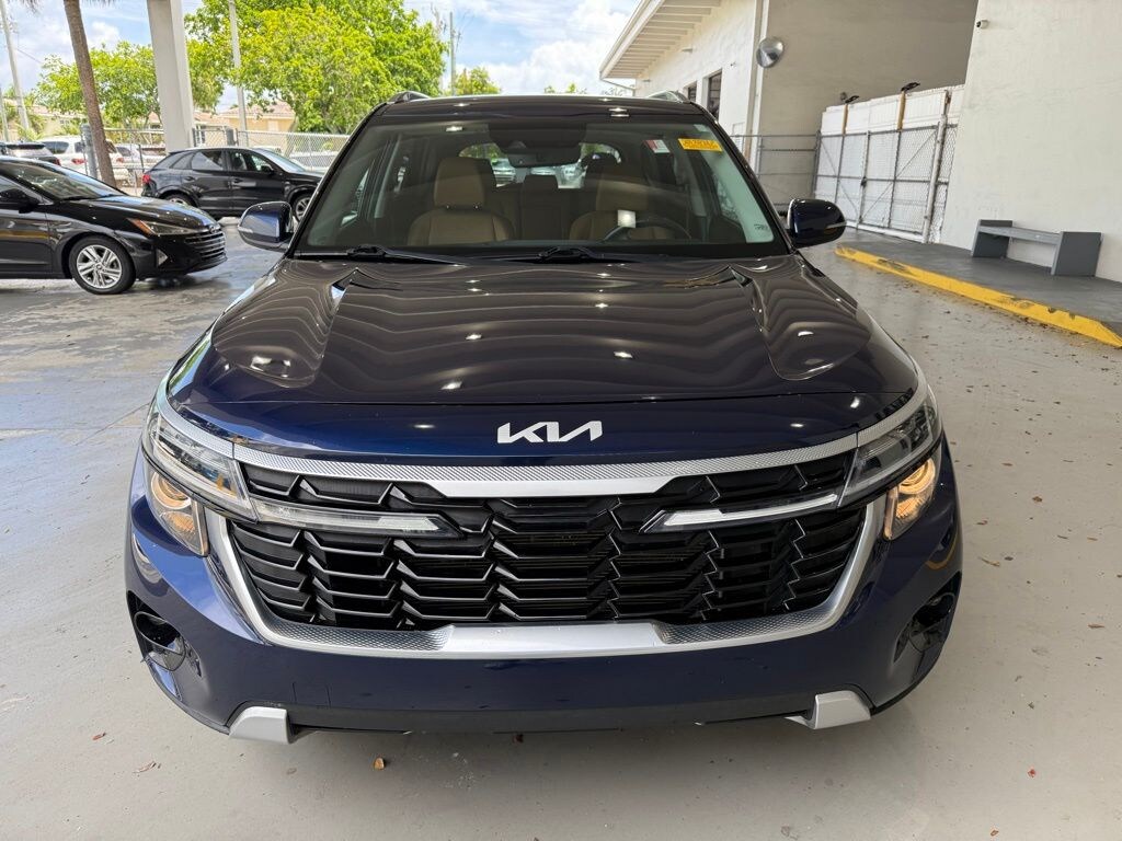 Used 2024 Kia Seltos EX SUV