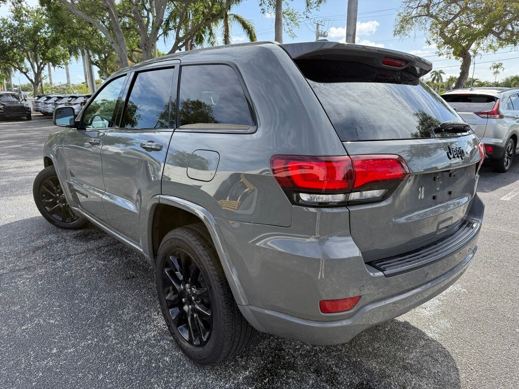 Used 2019 Jeep Grand Cherokee Laredo SUV