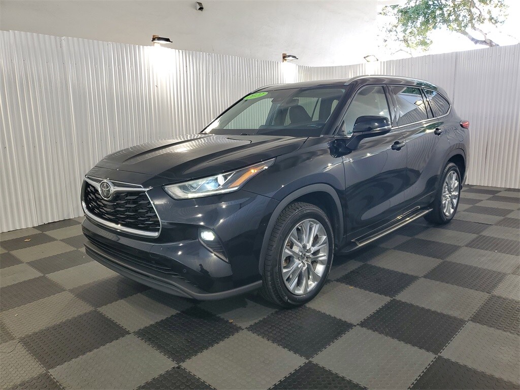 Used 2022 Toyota Highlander Limited SUV
