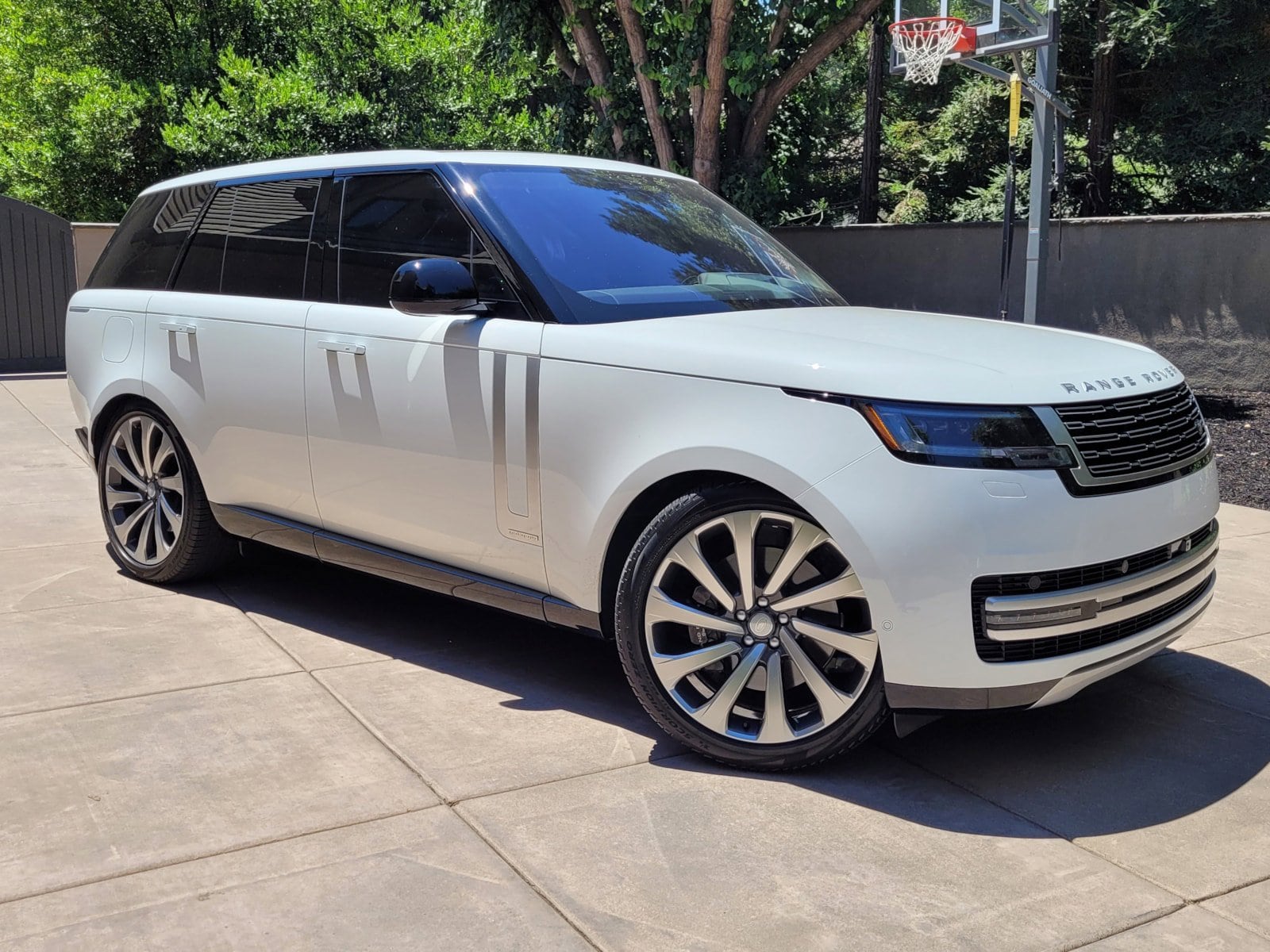 Used 2023 Land Rover Range Rover Autobiography with VIN SALK19E7XPA011276 for sale in Manteca, CA