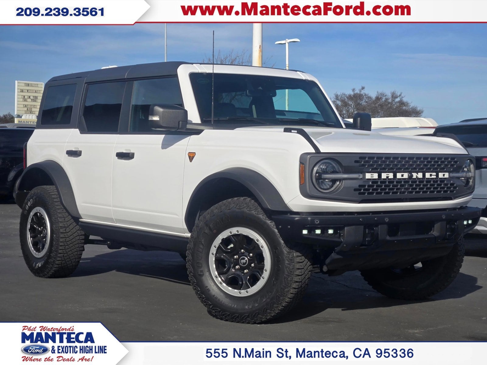 2023 Ford Bronco Badlands 4x4's photo