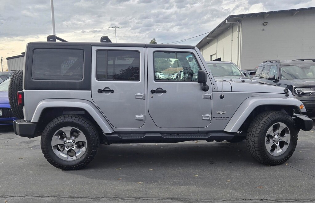 Used 2017 Jeep Wrangler JK Unlimited Sahara 4x4 SUV