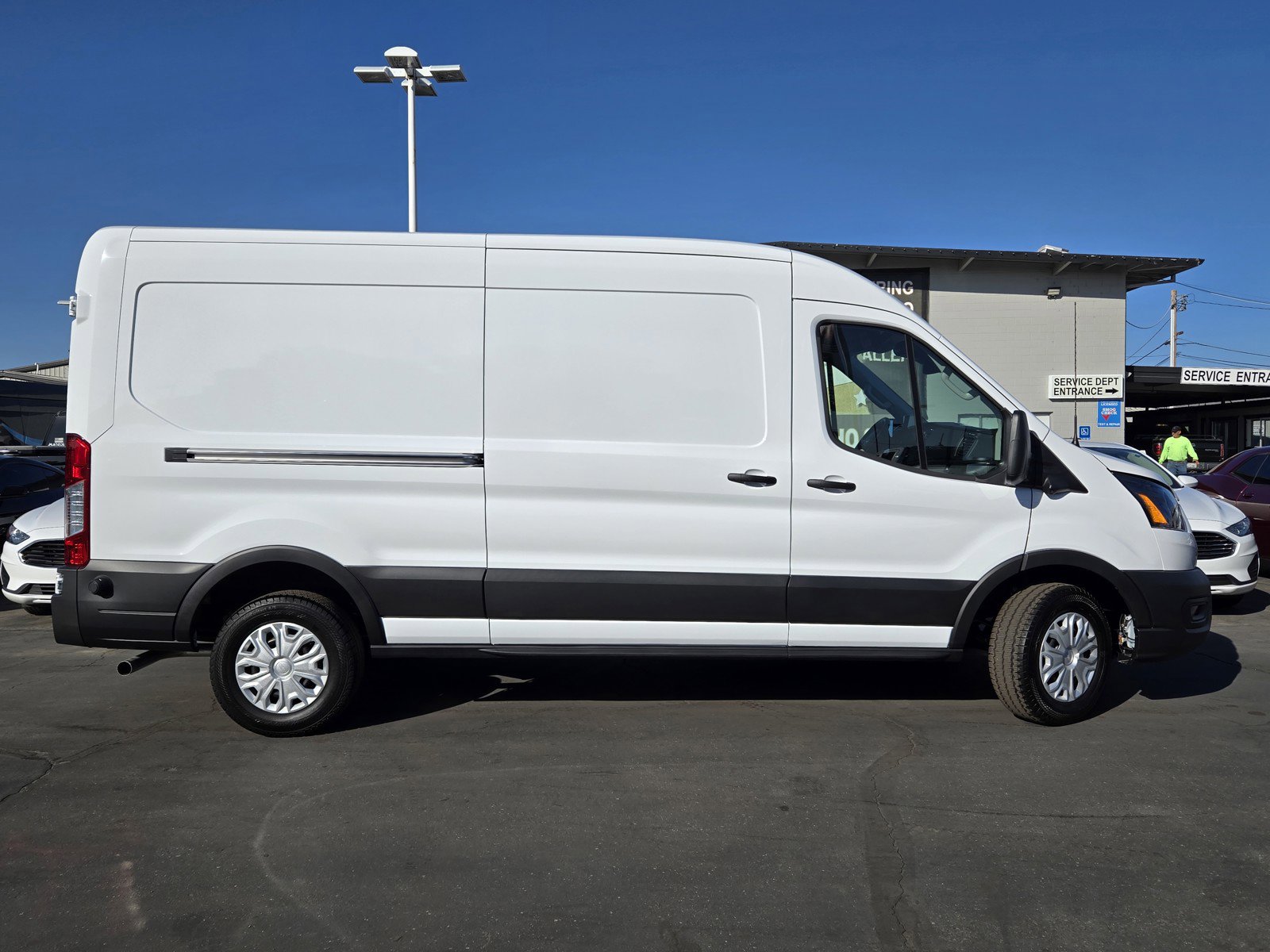 2024 Ford Transit photo 4