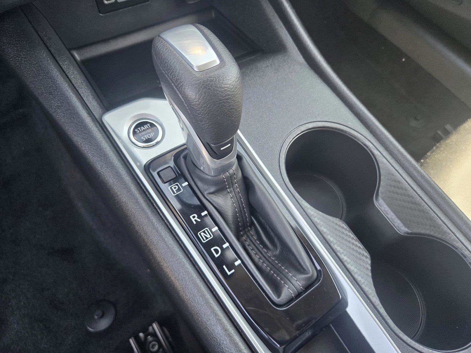 2025 Nissan Altima SV - Photo 14