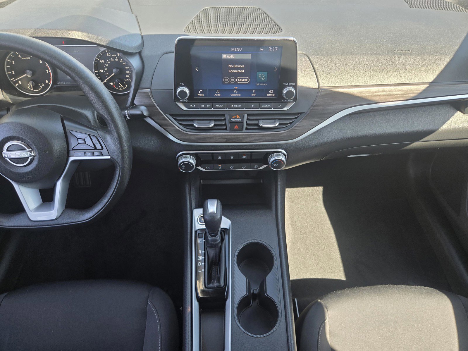 2025 Nissan Altima SV - Photo 8