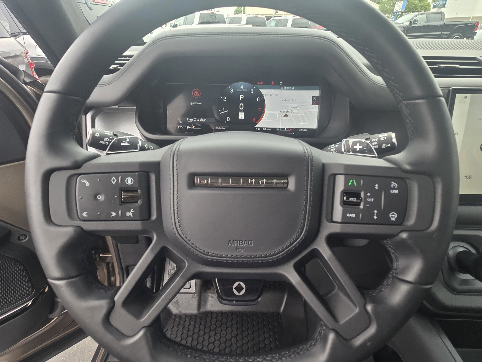 2025 Land Rover Defender Octa - Photo 23