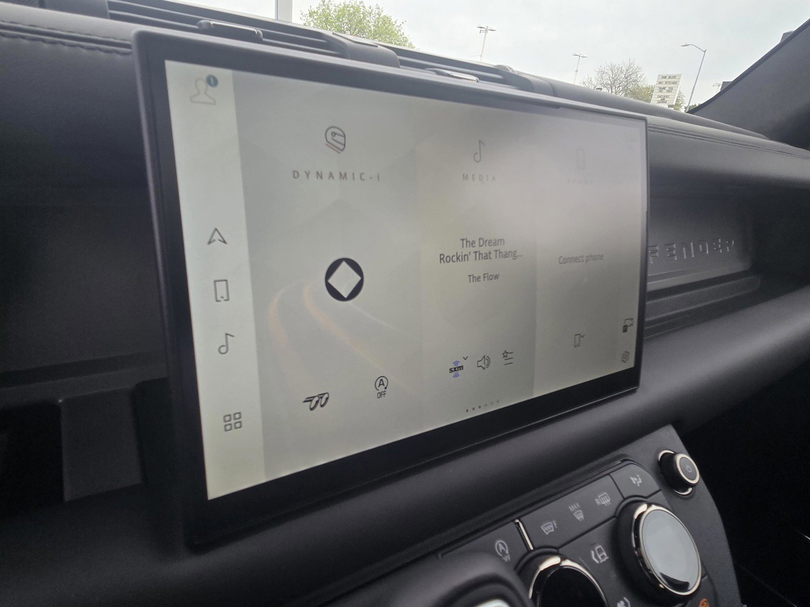 2025 Land Rover Defender Octa - Photo 18