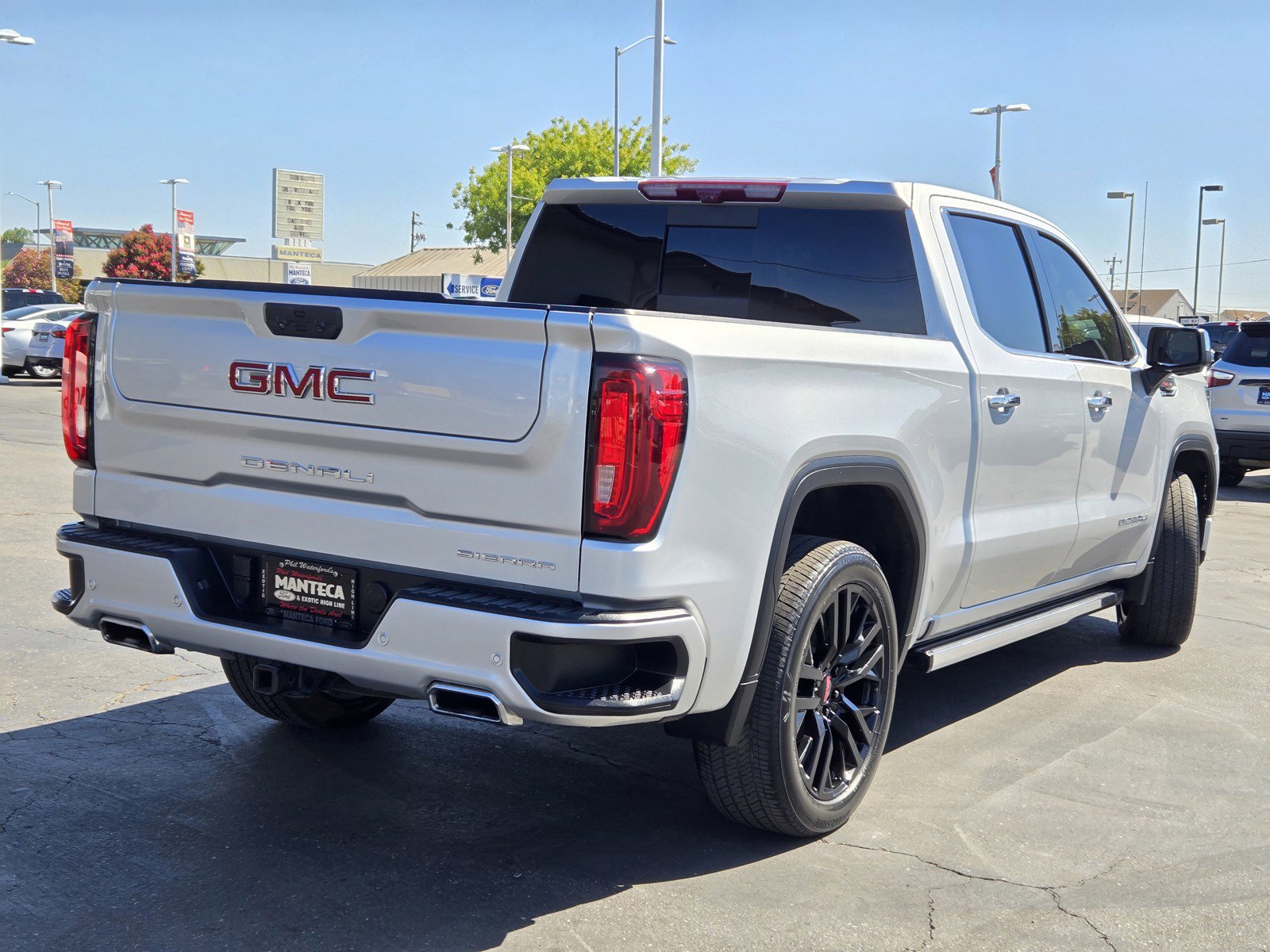 2022 Gmc Sierra 1500 Denali photo 2